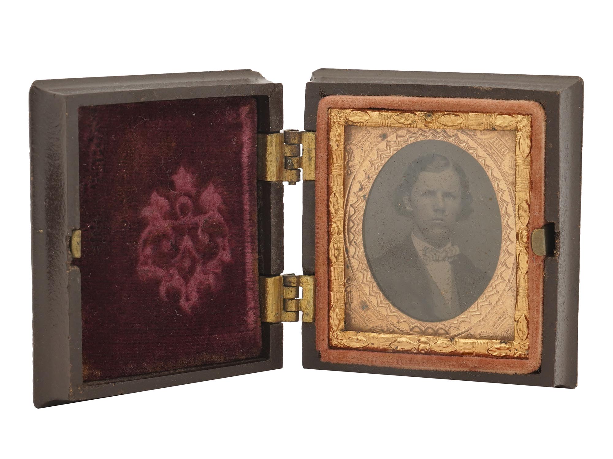 ANTIQUE TINTYPE PORTRAITS IN THERMOPLASTIC CASE PIC-4